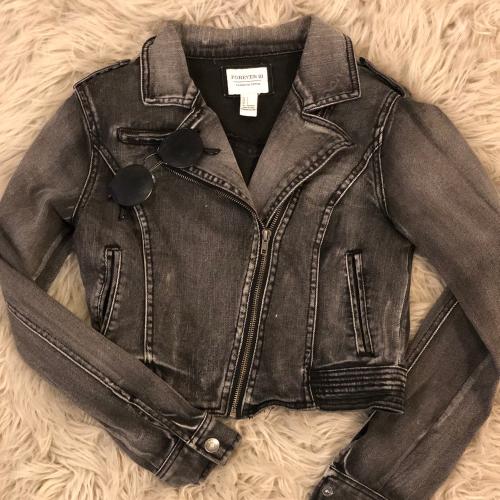 PRICE DROP! Cropped Black Jean Jacket